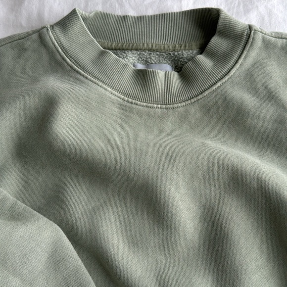 Aritzia CAF perfect shrunken sweater Xxs - Picture 4 of 4